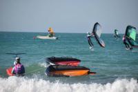 Cto de Andalucía de Wingfoil  Primeros líderes en Chiclana tras una jornada marcada por las buenas condiciones de viento