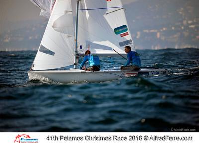 El olímpico Jordi Xammar y Nicolás Rodríguez lideran la Christmas Race en 470 Masculino