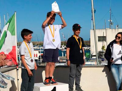 El regatista del CN Cambrils Joan Fargas Subcampeón de Cataluña sub13 en G1; Miguel Garcia, el Cpto en G2 y Mar Fernández se proclama Campeona femenina en G2