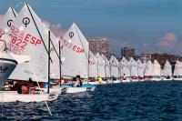 El viento manda en la primera jornada de la Semana Náutica de Alacant