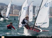 En la Bahía de San Lorenzo, la décimo sexta edición del Trofeo de la Hispanidad de Vela Ligera,