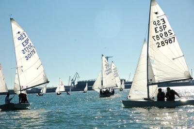 Fieles a su calendario de regatas, la Flota de Snipe de Cádiz disputará una nueva regata puntuable para su liga,