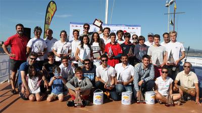 Fuerte arranque de la Semana Abanca con las Coca Cola Series que reunió en la Ría de Vigo a 150 jóvenes regatistas