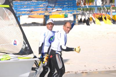 Iker y Xabi iniciaron hoy en en aguas de la isla Grand Bahama las clasificatorias del Mundial 