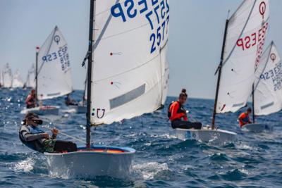 Jose Manuel Cuéllar Aviles en sub13 y Roberto Aguilar en sub 16 campeones en Sotogrande del Provincial de Optmist.