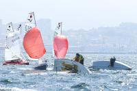La Armada viguesa, firme a una sola jornada de la conclusión del Nacional de vaurien en la ría, con Tone Pérez y Laura Llópiz más líderes