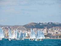 La Bahía de Málaga acoge este fin de semana Trofeo SM El Rey-76 Regata de Invierno y Copa de Andalucía de Snipe