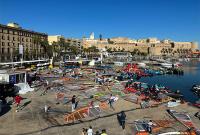 La jornada inaugural del Campeonato de España Techno e iQFoil en Melilla se ha saldado en blanco.