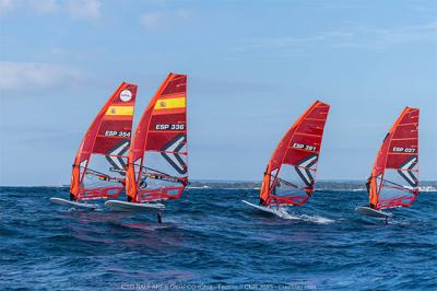 La meteo favorece un emocionante Campeonato de Baleares Trofeo Dyreco de IQFoil y Techno 293