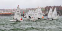 Las aguas del Abra acogen el Campeonato de Bizkaia de vela ligera