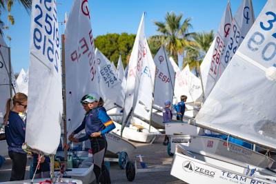 Los más pequeños, protagonistas del Trofeo Repsol de Optimist del Club Nàutic Sa Ràpita Los más pequeños, protagonistas del Trofeo Repsol de Optimist del Club Nàutic Sa Ràpita