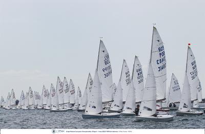 Los valencianos Agustín Zabalua y Juan Luis Granados lideran el Europeo Master Snipe 2022