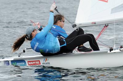 Mas/Barceló lideran el Mundial 470 Junior y Cebrián y Reino en el top ten en Laser Radial