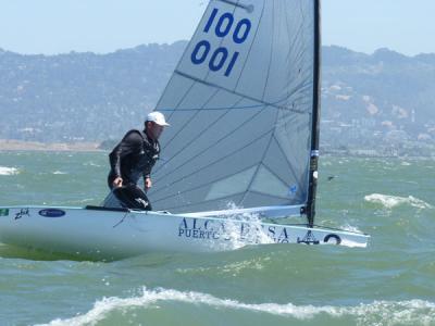 Mundial de Finn: Rafa Trujillo consolida su plata provisional 