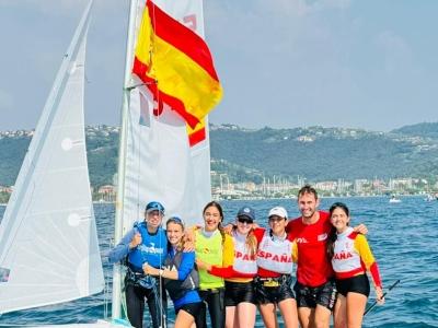 Neus Fernández y Martina Gomila se coronan en el europeo de 420