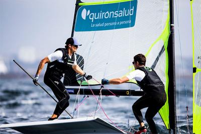 Oro, fuera de línea y plata: resultados de Botín y L. Marra en el primer día de regatas del Mundial