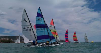 Poco viento pero mucha emoción en el Campeonato Autonómico Trofeo Akuarela de Pobla Marina