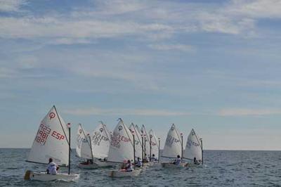 Regatistas del RCRA pisan fuerte en en los premios de la Fiesta de la Vela de la FVCV