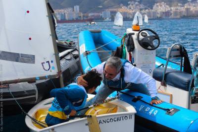 Samuel Beneyto, campeón de España de Optimist. Alba Trigo (RCN Sansenxo) campeona en femenina sub 16