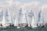 Todo por decidir en el Trofeo Armada de Snipe en aguas del Mar Menor