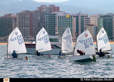 Trofeo de Primavera de vela ligera del Real Club Astur de Regatas