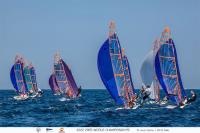 Yoel Hernández y Álvaro Alonso se ponen líderes del Mundial de 29er en El Balís