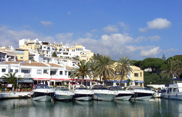 Puerto deportivo de Cabo Pino