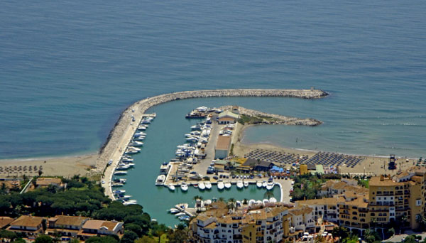 Puerto deportivo de Cabo Pino