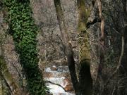Sendero y río