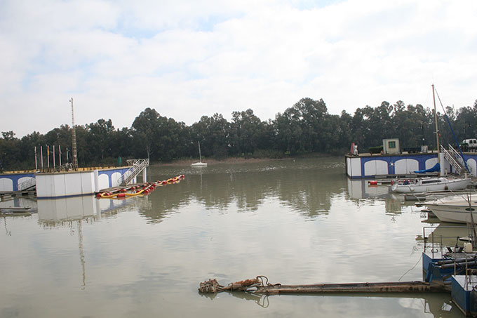 Bocana de la dársena deportiva