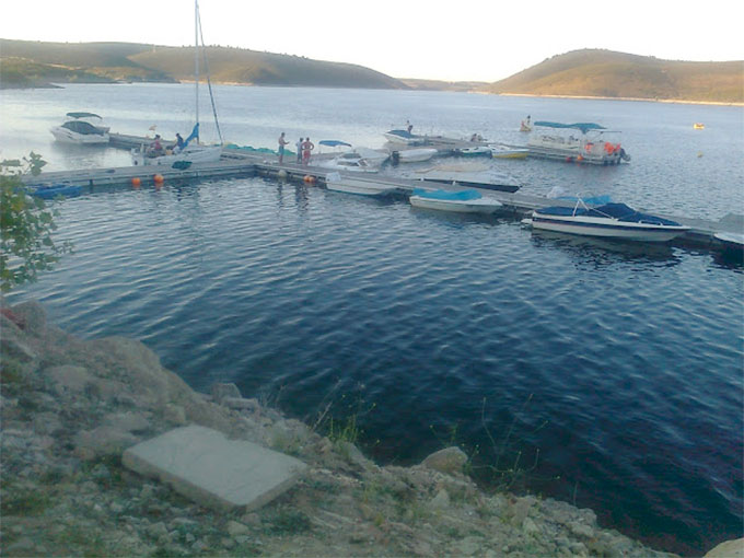 Embalse de Ricobayo. Embarcadero