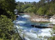 Escala salmonera y antíguo balneario