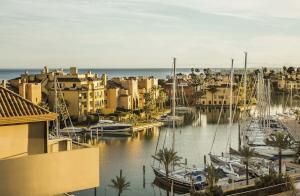 Sotogrande celebra el Día Mundial de los Océanos con una jornada participativa de limpieza, educación ambiental y actividades náuticas Sotogrande celebra el Día Mundial de los Océanos con una jornada participativa de limpieza, educación ambiental y actividades náuticas
