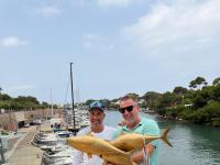 El socio del Club Náutico Ciutadella Pedro Llinàs deja en el club la copa del Campeonato del Mundo de Pesca de Altura