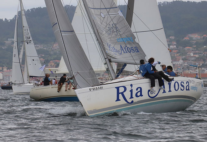 2019-08-17-Ría-de-Arousa-del-Náutico-de-Boiro-y-el-Pottoka-del-vasco-Unai-Basurko-(Foto-Pedro-Seoane)