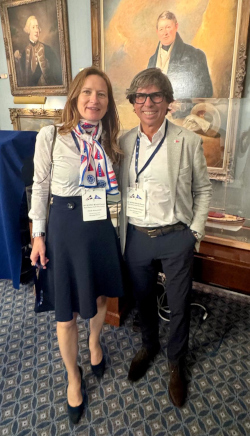 El comodoro del Monte Real en el congreso mundial del ICOYC