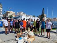 EL RCN Torrevieja celebra una jornada de limpieza marina en kayak