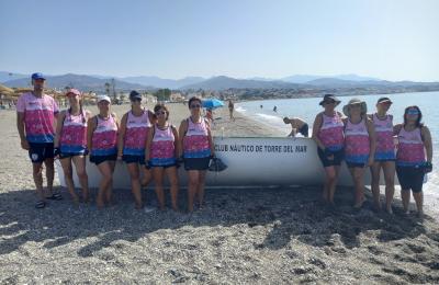 Las guerreras del equipo de remo del Club Náutico de Torre del Mar se suman al reto solidario “Todos contra la ELA 2025” Las guerreras del equipo de remo del Club Náutico de Torre del Mar se suman al reto solidario “Todos contra la ELA 2025”