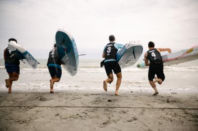 El World SUP Festival reúne en Santa Pola a la élite internacional con representantes de 22 países