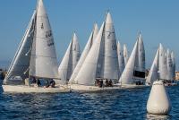 El campeón de España de J80 Javier Aguado en cabeza de la Liga de Invierno J80 del MRCYB