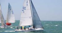 El J80 ‘Inútil Team’ consigue el primer podio de la temporada estival
