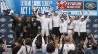 Gran victoria de Alinghi en una semana plagada de acción en el Acto inaugural de Singapur