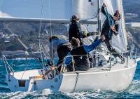 Okofen de Javier de la Gándara reafirmó en Baiona su liderato en la Liga de Invierno Baitra J80 del Monte Real Club de Yates