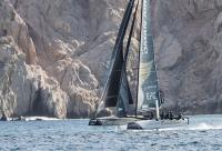 Oman Air toma el liderazgo en el ecuador del Acto de Extreme Sailing Series™ en Los Cabos