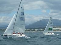 Victoria del Escuela de Vela de Pablo Villar en el circuito de monotipos Platú 25 que organiza el Club Maritimo de Marbella