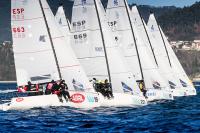 “MARNATURA” con Bugallo a la caña lidera el 5º acto de las J70 VILLALIA SERIES en Vigo