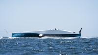 El AC75 de La Roche-Posay Racing Team estrena imagen y vuelve al agua en Lorient