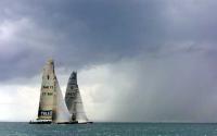 El suizo Alinghi y el estadounidense OneWorld continúan