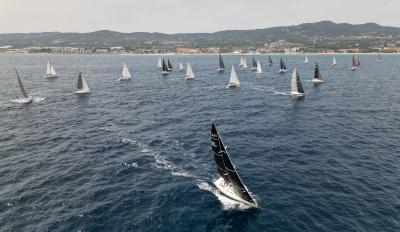 30 barcos y más de 100 tripulantes listos para zarpar en la XXXII edición de La Ruta de la Tramuntana rumbo a la Costa Brava. 30 barcos y más de 100 tripulantes listos para zarpar en la XXXII edición de La Ruta de la Tramuntana rumbo a la Costa Brava.