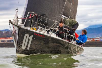 El IV Trofeo Náutica Digital llega a su jornada final en el Abra